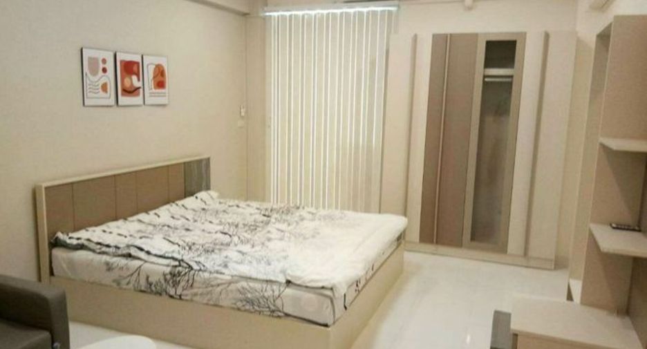 Pattanakarn Life Complex