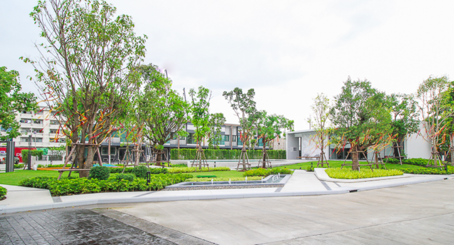 Pleno Sathorn-Suksawat