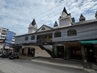 BAAN Lek Cafe