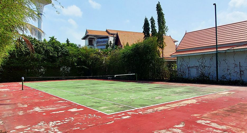 The Orchid Beach Resort
