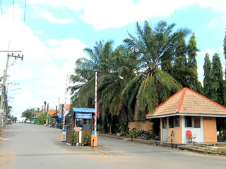 Huai Prap Mueang Thong