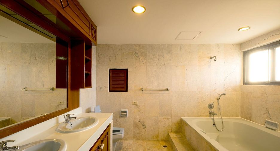 Sethiwan Mansion Sukhumvit 49