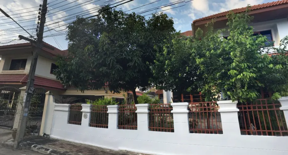 Muban Phatcharavill