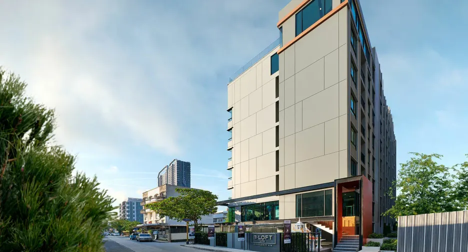 B. Loft Light Sukhumvit 115