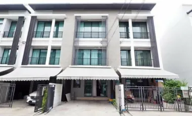 Maison au centre-ville, Rama 9-Ramkhamhaeng
