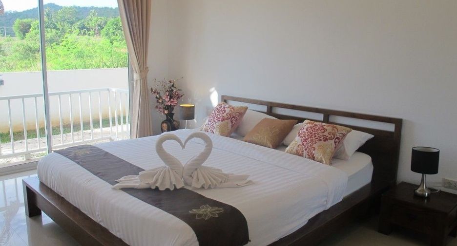 Pineapple Hills Resort