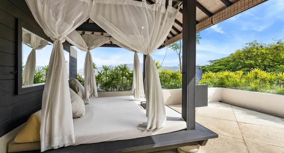 Spa Pool Penthouse At Layan Hills