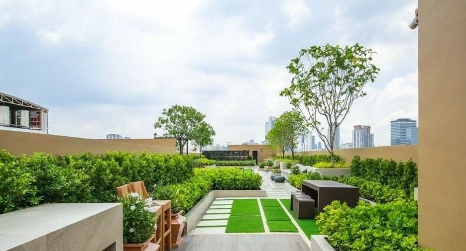 Brown Condo Huai Khwang