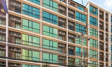 Brown Condo Huai Khwang