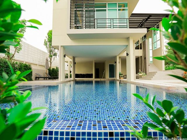 Life Bangkok Boulevard Chaeng Watthana