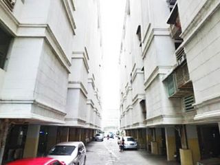 Meanburee Place