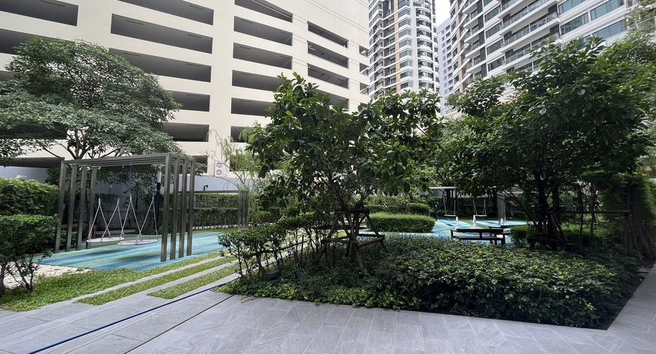 Park Origin Phrom Phong