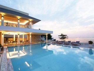 Sea Breeze Villa Pattaya