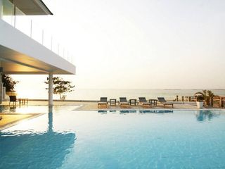 Sea Breeze Villa Pattaya