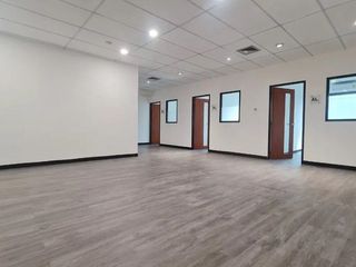 Permpoom Building