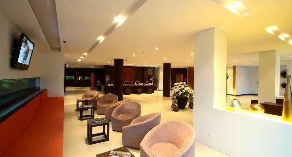 The Kris Condotel Bangtao