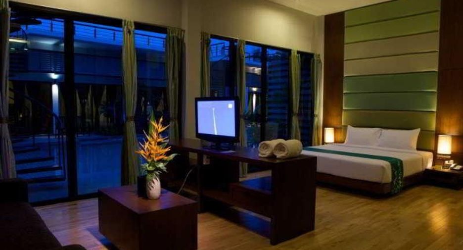 The Kris Condotel Bangtao