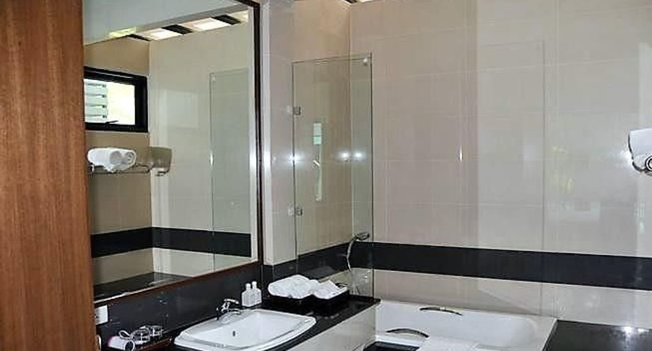 The Kris Condotel Bangtao