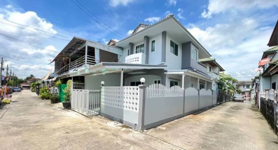 Ladda Ville 4 Ban Kluai-Sai Noi