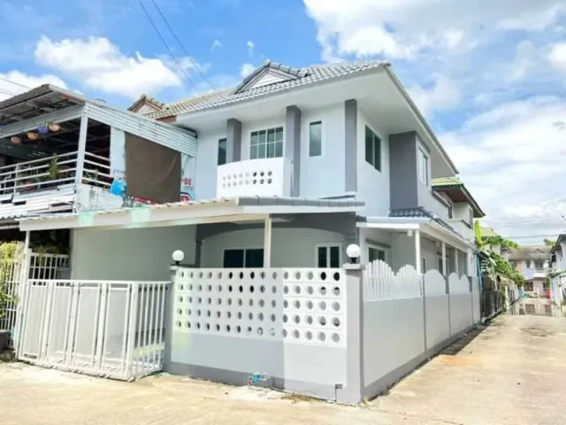 ลัดดาวิลล์ 4 บ้านกล้วย-ไทรน้อย