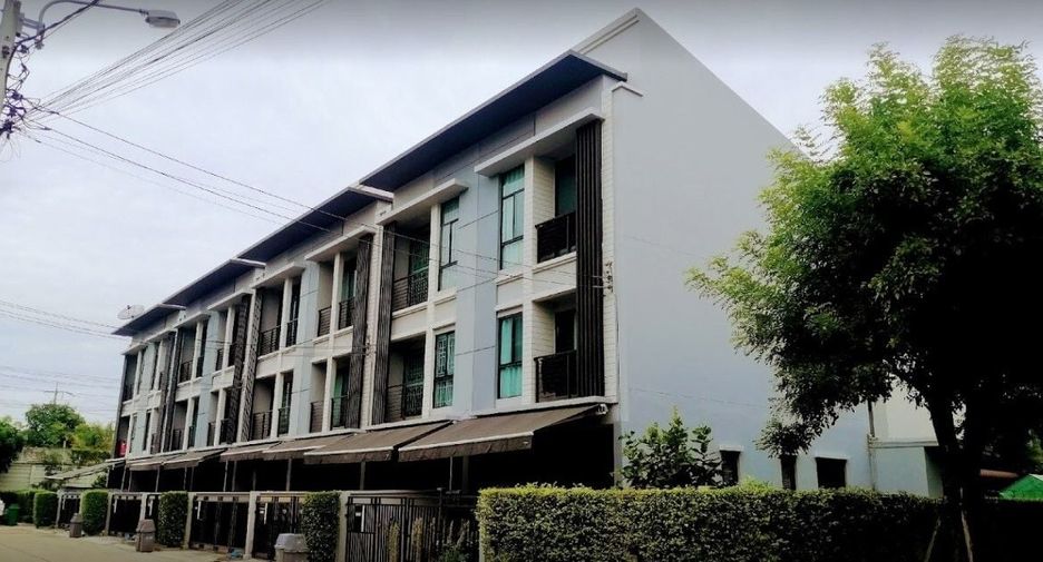 Baan Klang Muang Rattanathibet