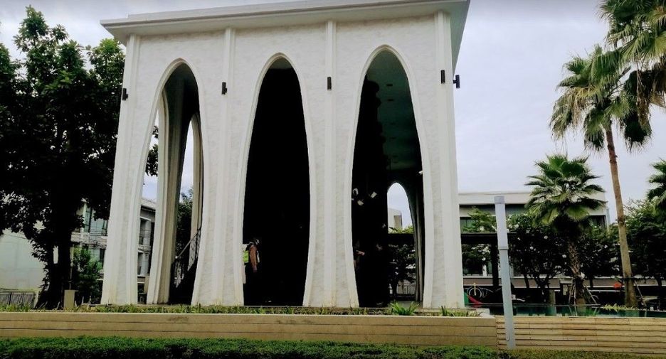 Baan Klang Muang Rattanathibet