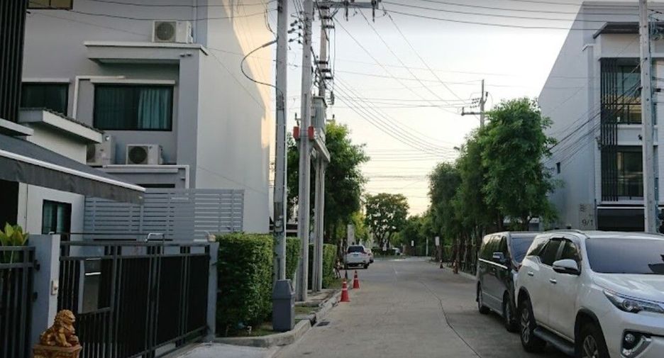 Baan Klang Muang Rattanathibet