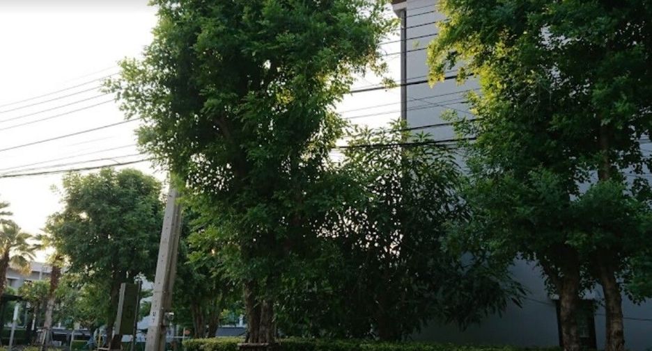Baan Klang Muang Rattanathibet