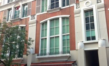 Casa en el centro de la ciudad, British Town Thonglor (BRITISH TOWN - THONGLOR)