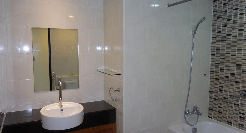 Pun Suk Quality Condo