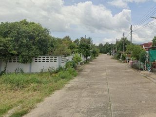 Ban Petch Muang Ek