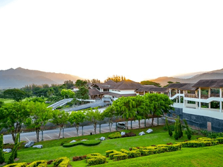 Sir James Resort & Country Club