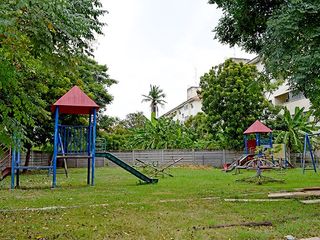 Baan Ua-Athorn Nakhon Chai Si (Thatumnak)