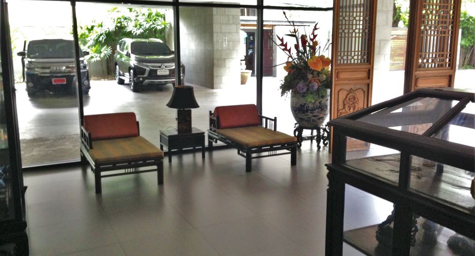 Raveevan Suites