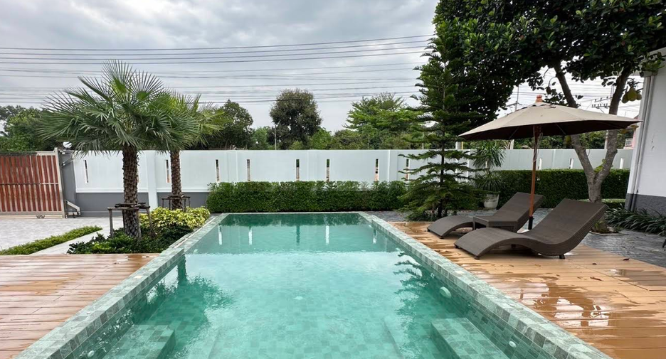 Risa House Pool Villa