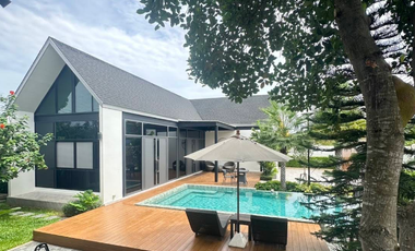 Risa House Pool Villa