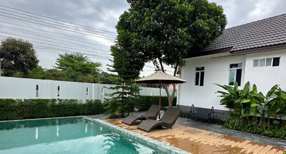 Risa House Pool Villa