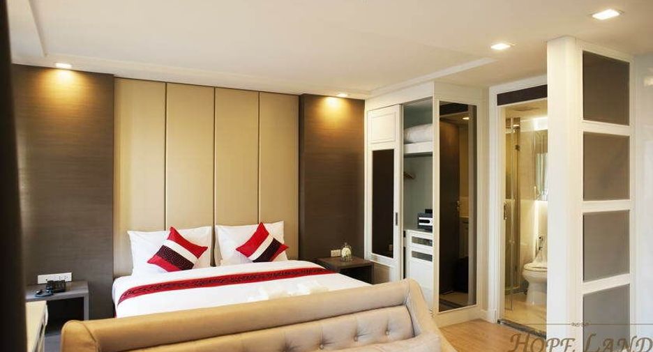 Hope Land Sukhumvit 8