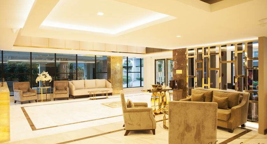 Hope Land Sukhumvit 8
