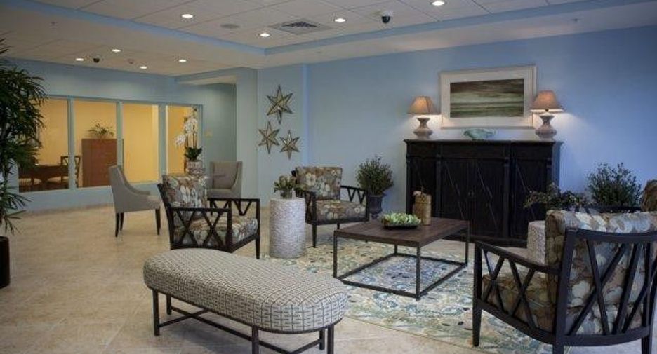 Esmeralda Apartments