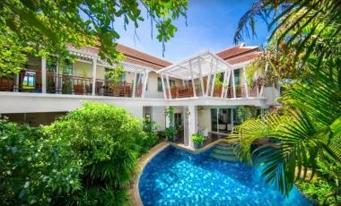 Palm Oasis Pool Villas