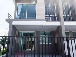 S P Townhome
