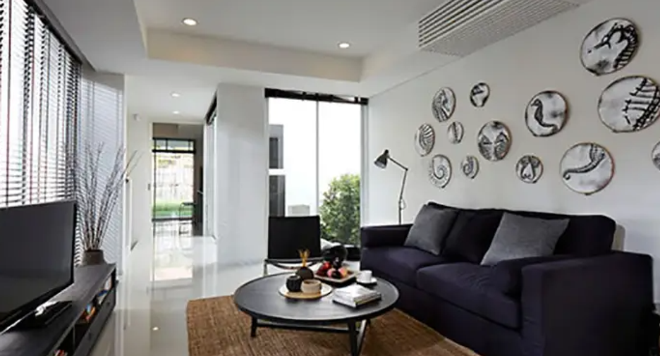 Courtyard Villa Rama 9-Wongwaen