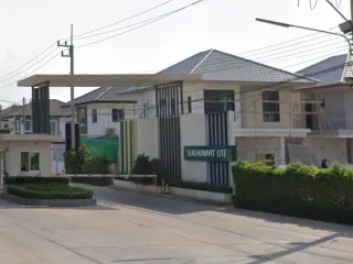บ้านสุขุมวิทไลท์