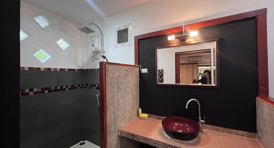 Passion Nai Harn Bungalows & Guest House