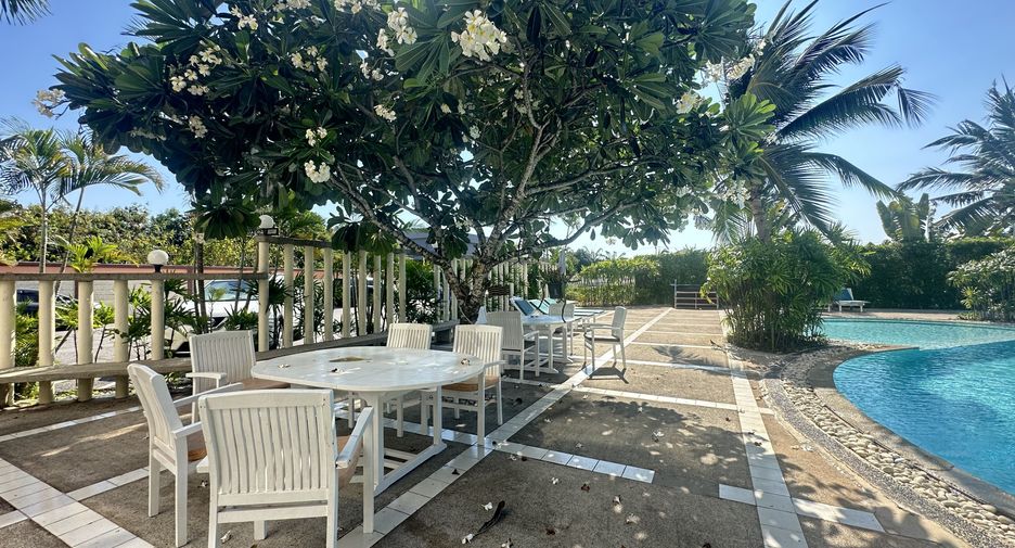 Sea Sand Sun Resort and Villas