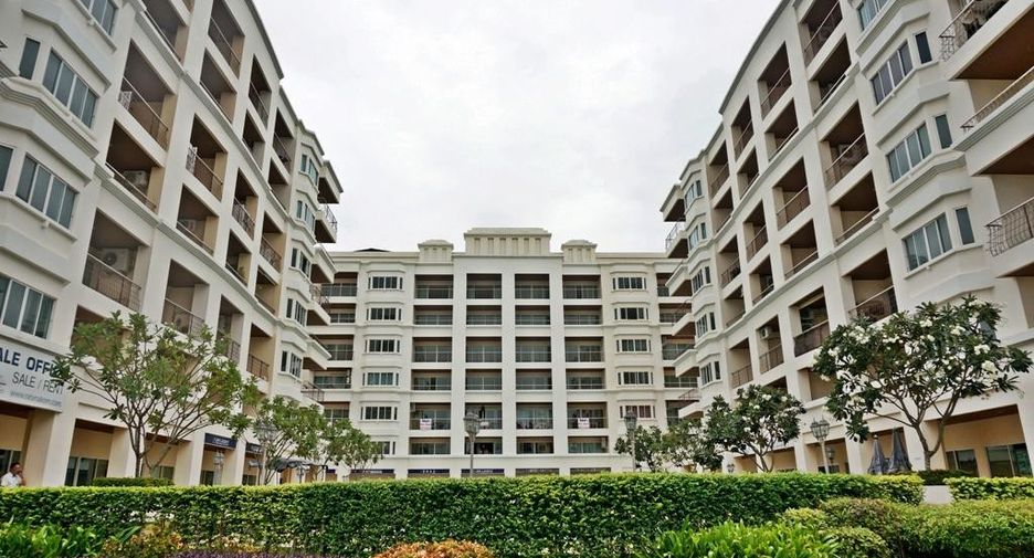 Platinum Suites condominiums