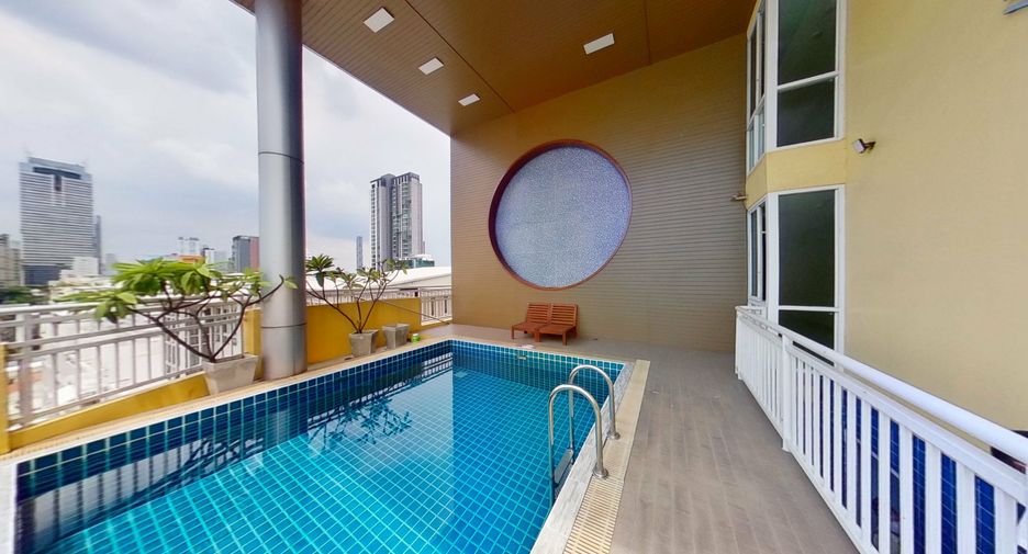 Citrine Sathorn-Taksin