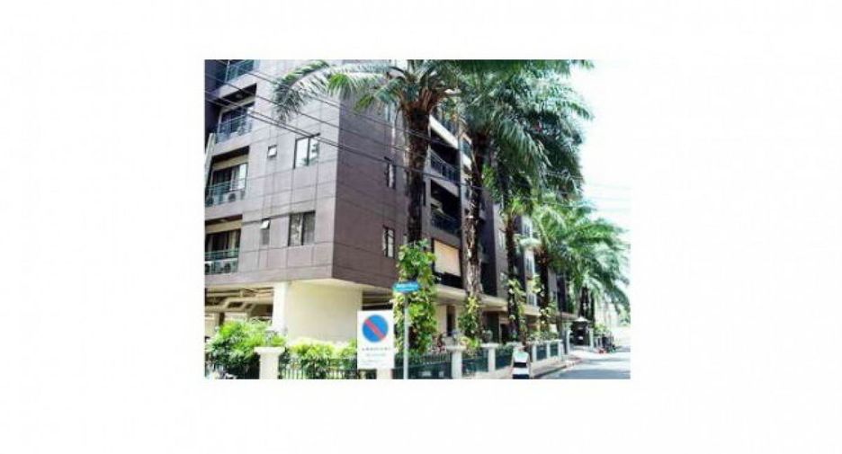 Le Chateau Condo in Huai Khwang Hipflat