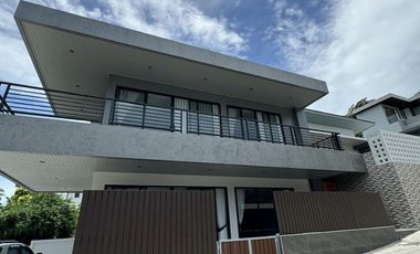 The Giant Villa